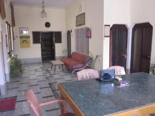 Khushi Paying Guest House,Muradev>>Varanasi,1 star