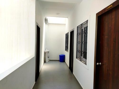 khushi paying guest house