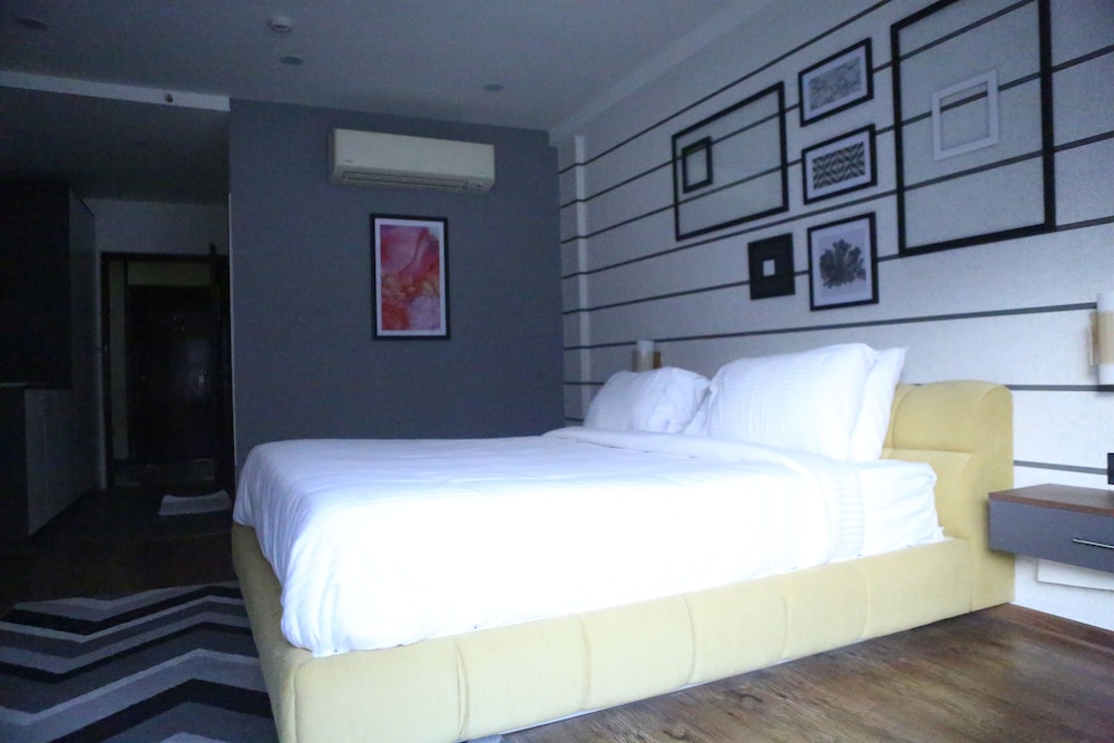 the mourya inn