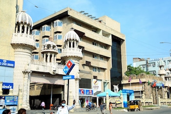 the mourya inn