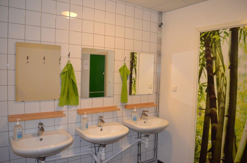 grad hotel and hostel