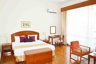 Inya Lake Hotel,Yangon Region>>Yangon,4 star