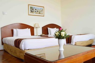 Inya Lake Hotel,Yangon Region>>Yangon,4 star