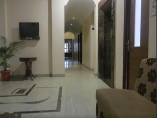 Hotel Sandhu Palace