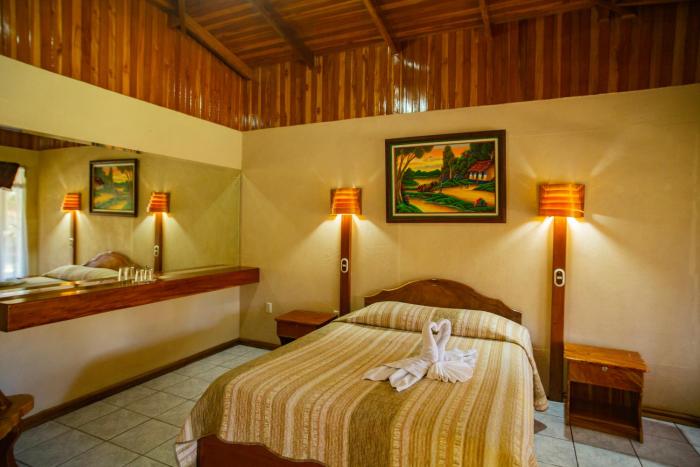 monteverde rustic lodge