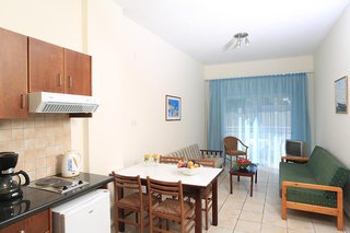 jacaranda pantelia hotel