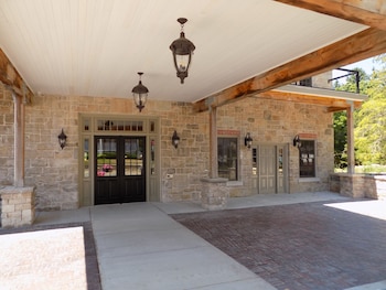 the barracks inn