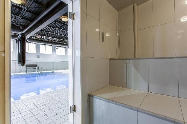 courtyard by marriott montreal west island baie durfe