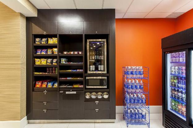 courtyard by marriott montreal west island baie durfe