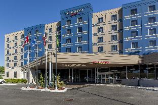 courtyard by marriott montreal west island baie durfe