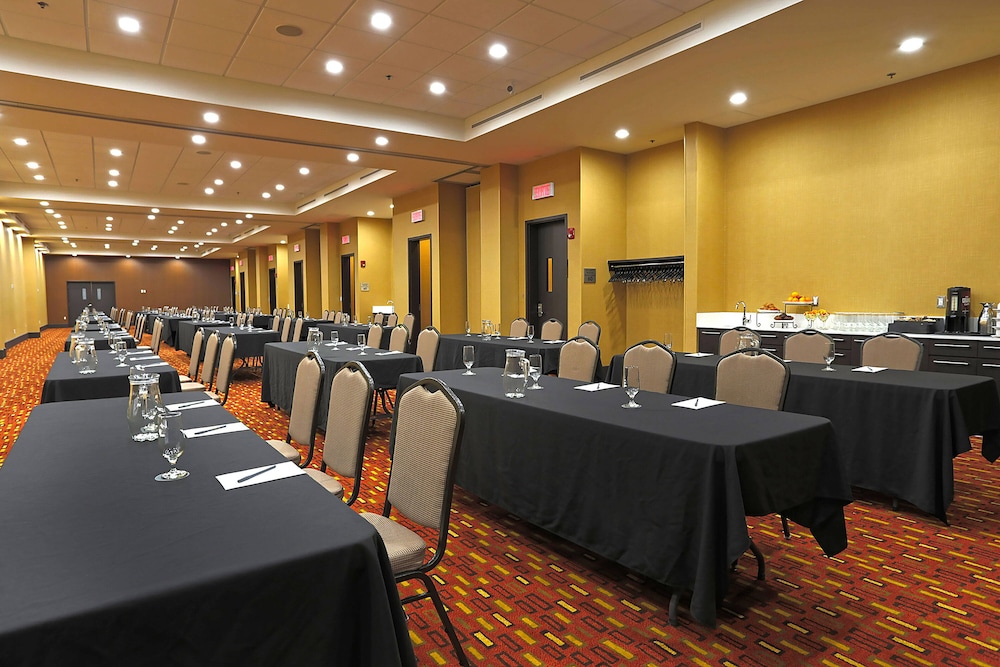 courtyard by marriott montreal west island baie durfe