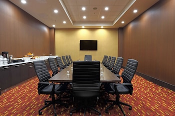 Courtyard By Marriott Montreal West Island/Baie D'urfe,Dorval>>Baie-D'urfe,4 star