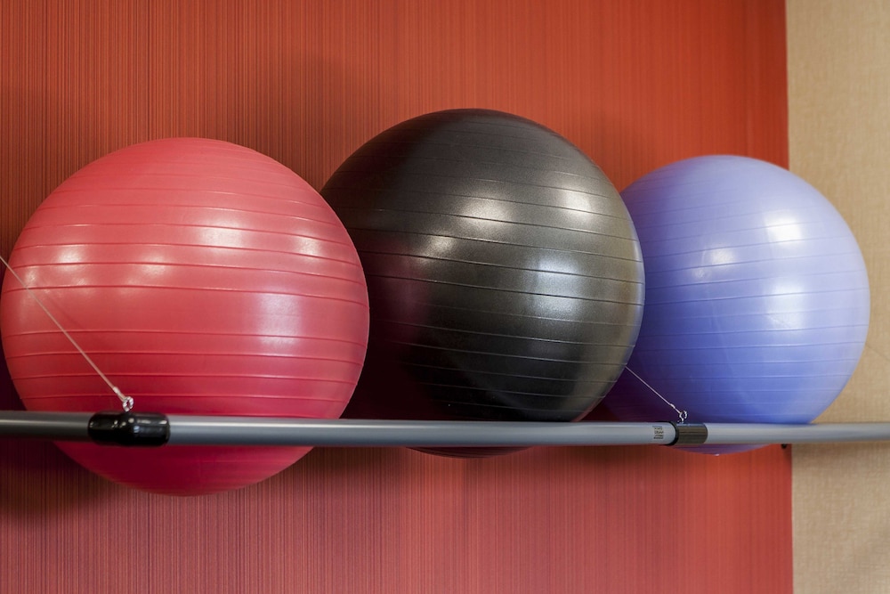 courtyard by marriott montreal west island baie durfe