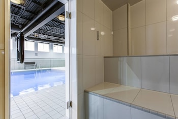 courtyard by marriott montreal west island baie durfe