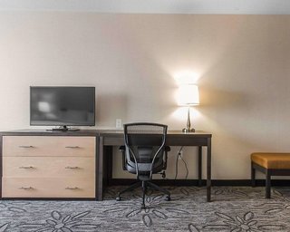 Quality Inn & Suites,Ontario>>Kingston,3 star