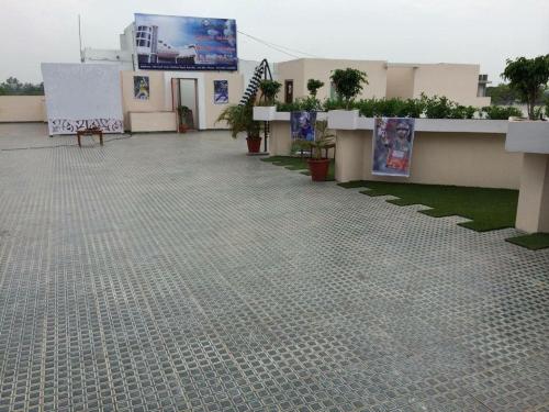 hotel bareilly palace