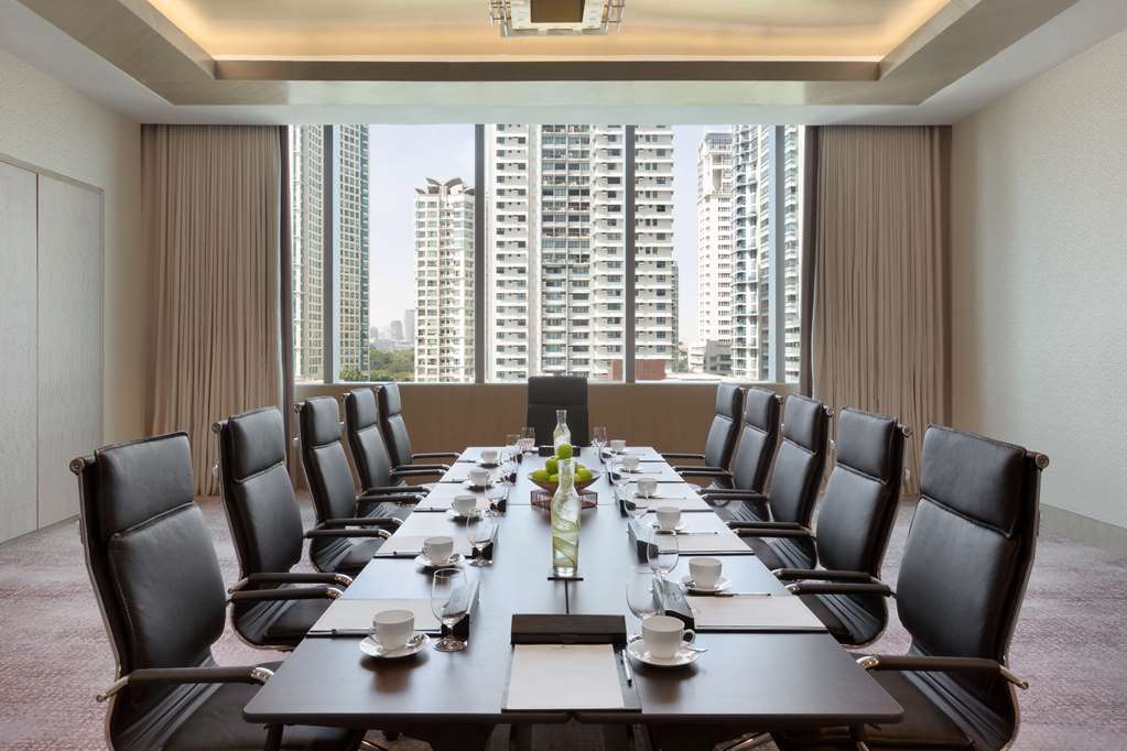 shangri la the fort manila