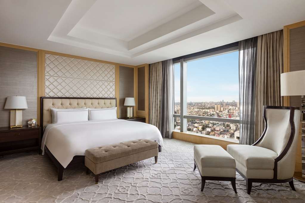 shangri la the fort manila