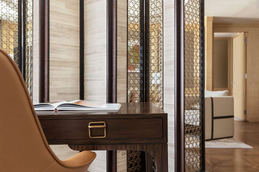 shangri la the fort manila