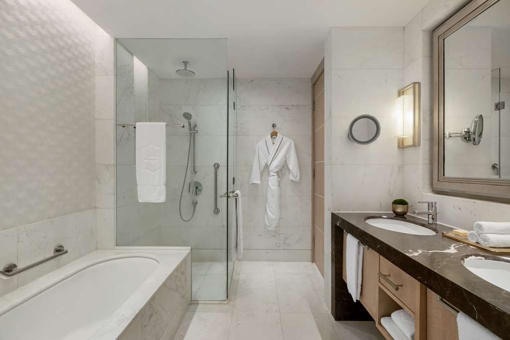 shangri la the fort manila