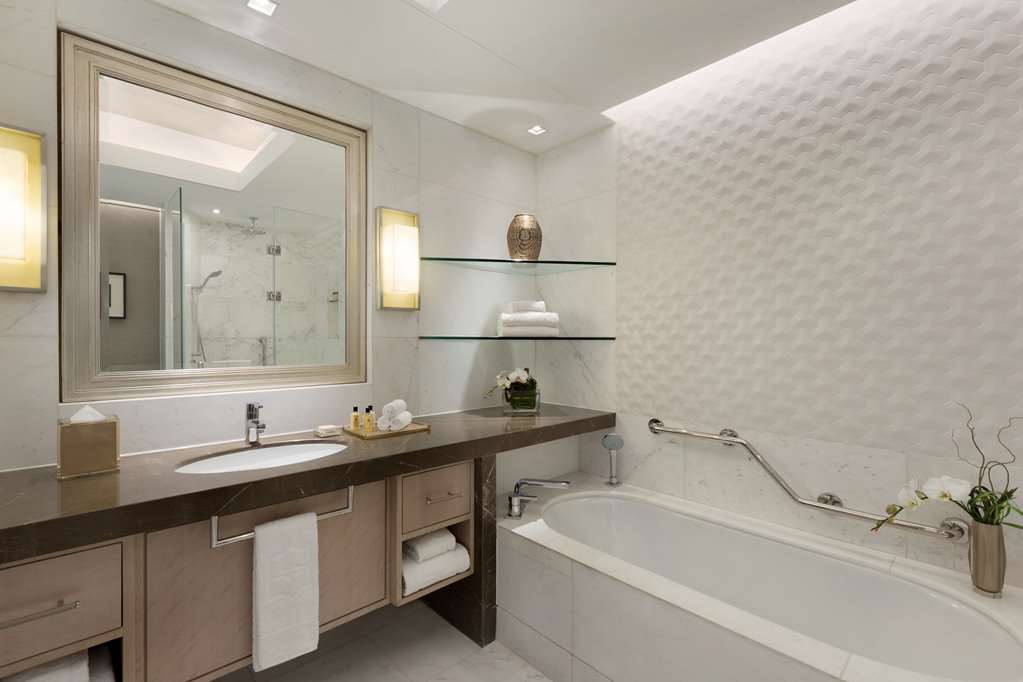 shangri la the fort manila