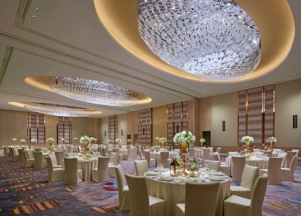 shangri la the fort manila