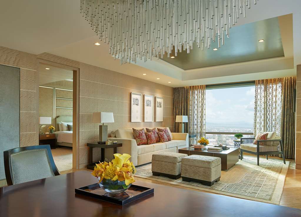 shangri la the fort manila