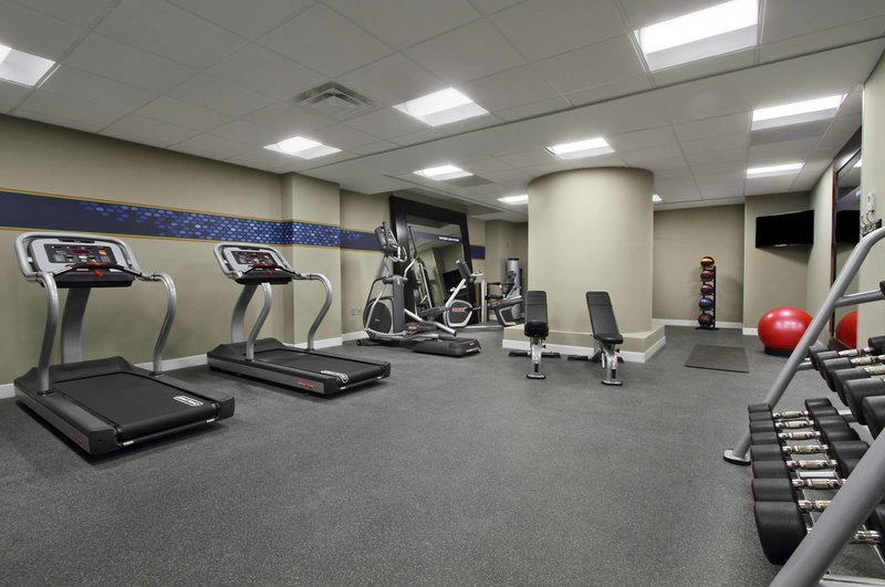 hampton inn kansas city downtown financial district