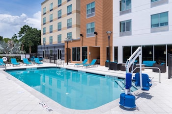 fairfield inn and suites by marriott orlando east ucf area