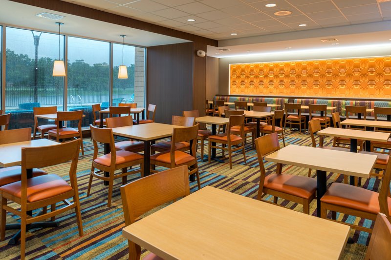 fairfield inn and suites by marriott orlando east ucf area