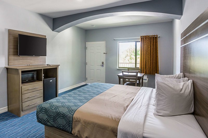 home place inn spring i 45 north and 1960