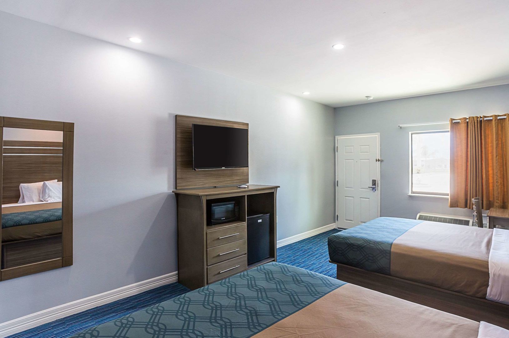 home place inn spring i 45 north and 1960