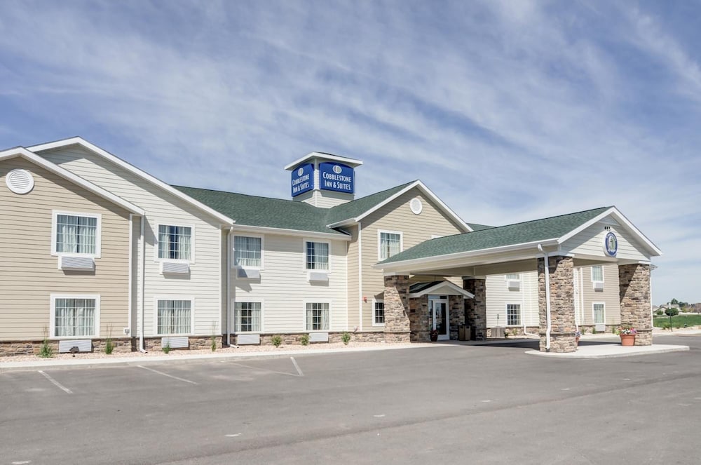 cobblestone inn and suites eaton
