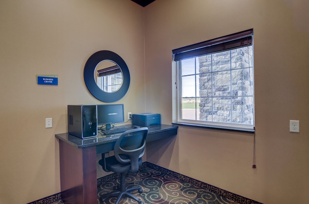 cobblestone inn and suites eaton
