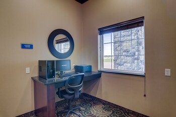 cobblestone inn and suites eaton