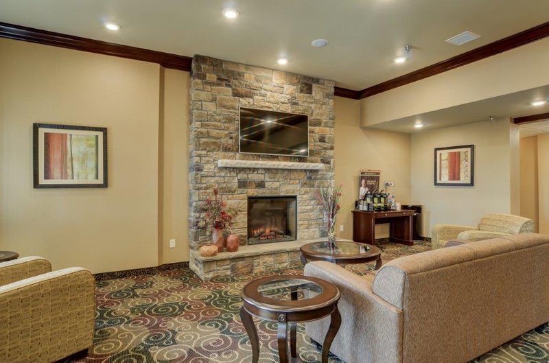 cobblestone inn and suites eaton