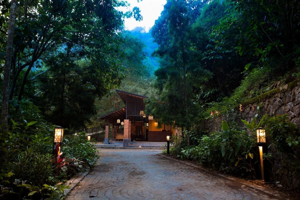 silent creek resort