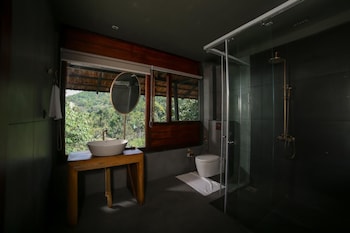 silent creek resort