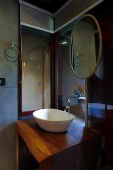 silent creek resort