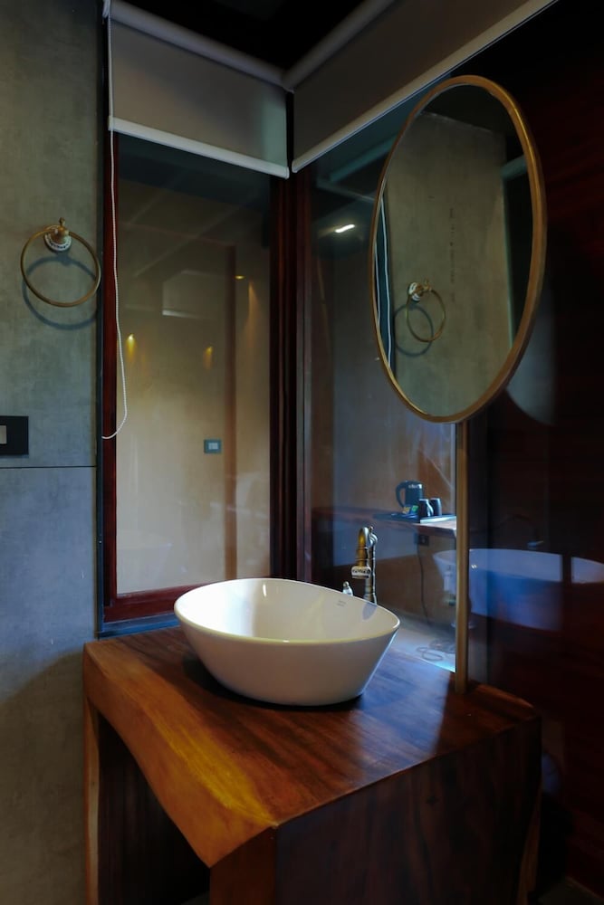 silent creek resort