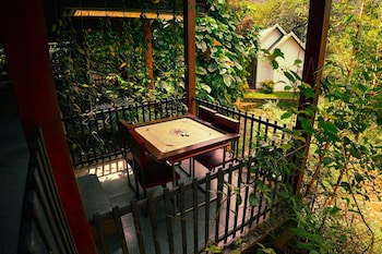 vythiri greens resort