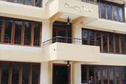 Green Court Cottages,Thekkady Road,3 star