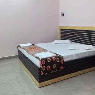 Green Court Cottages,Thekkady Road,3 star