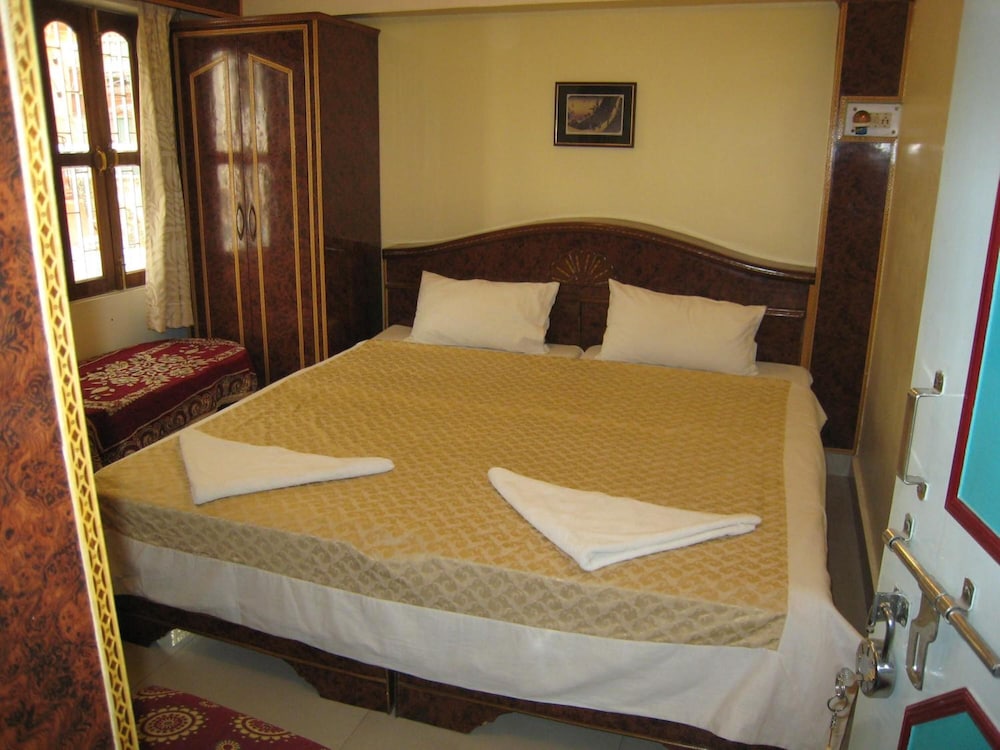 kedareswar bed and breakfast