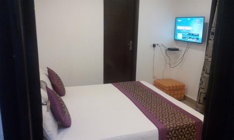 Bir Home Stays,Jangpura,3 star