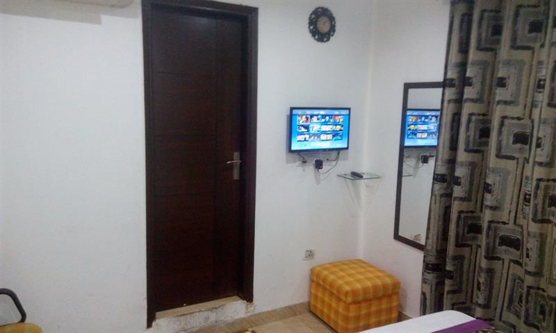 Bir Home Stays,Jangpura,3 star