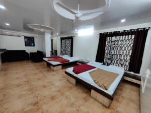 sai anand guest house