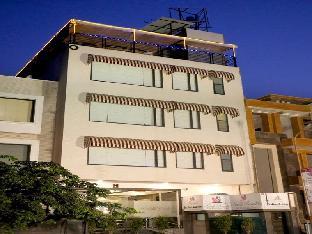 hotel harsh paradise
