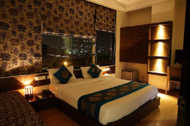 hotel harsh paradise