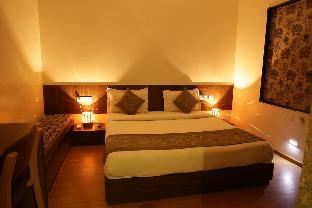 hotel harsh paradise